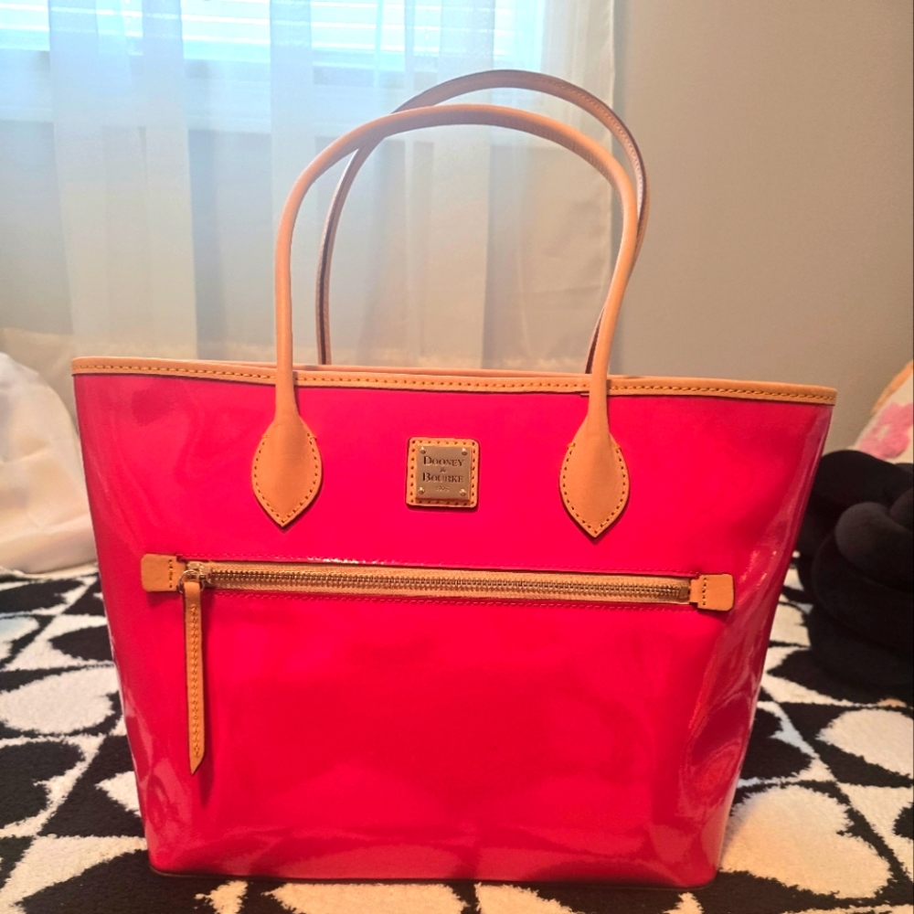 BRAND NEW Dooney and Bourke hot pink patent leather tote